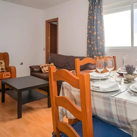 En Conil Zona Centro Solo Aceptamos Familias Y Parejas Appartement *