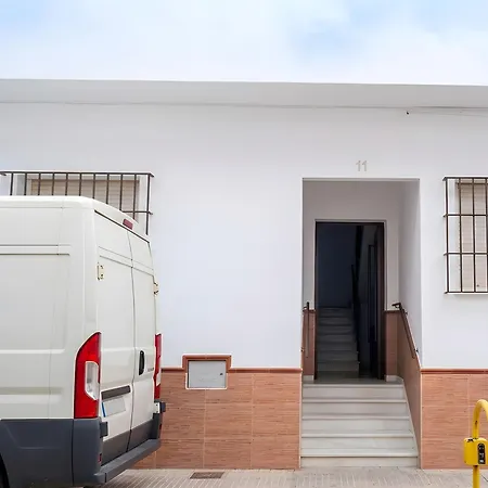 En Conil Zona Centro Solo Aceptamos Familias Y Parejas